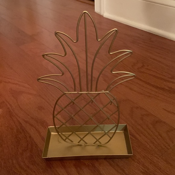 🍍CUTE PINEAPPLE JEWELRY METAL STAND 🍍 - Picture 2 of 3